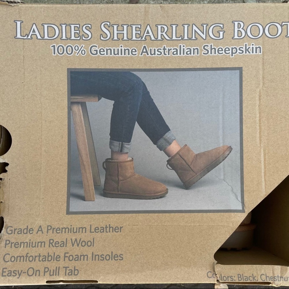Ladies Shearling Boot